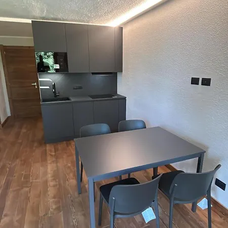 San Sicario-Vista Alpi-Vicino alle piste e al centro Appartamento Mollieres